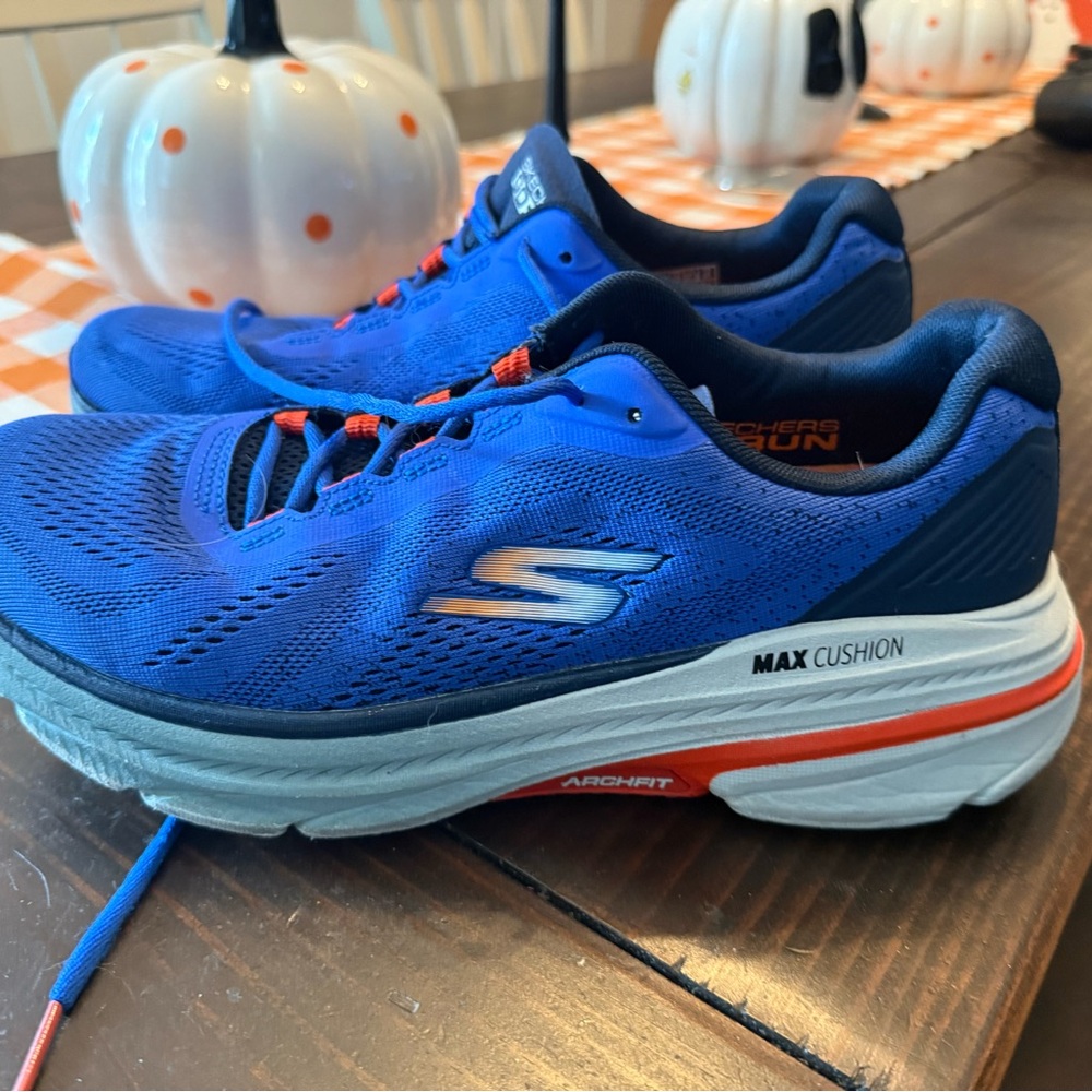 Skechers Arch Fit Max Cushion 9.5